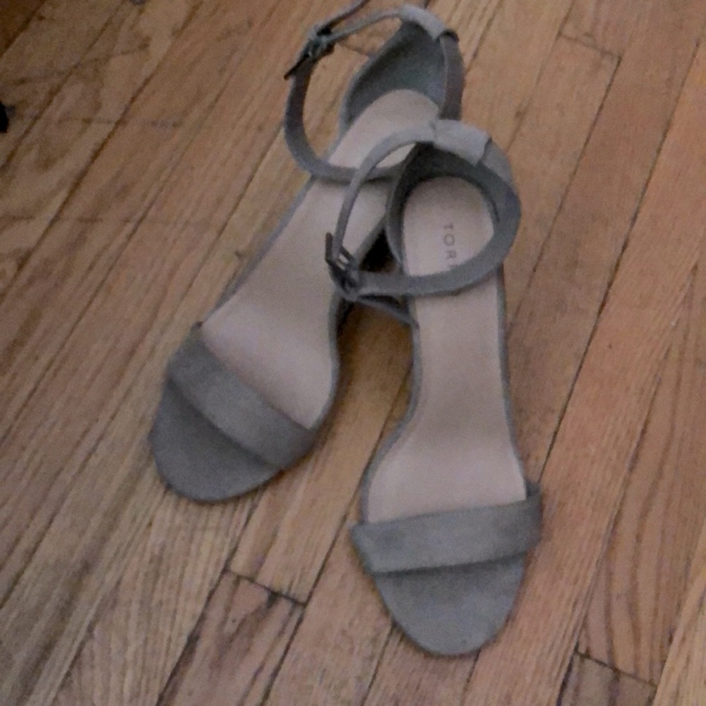 Beige 👠 Heels